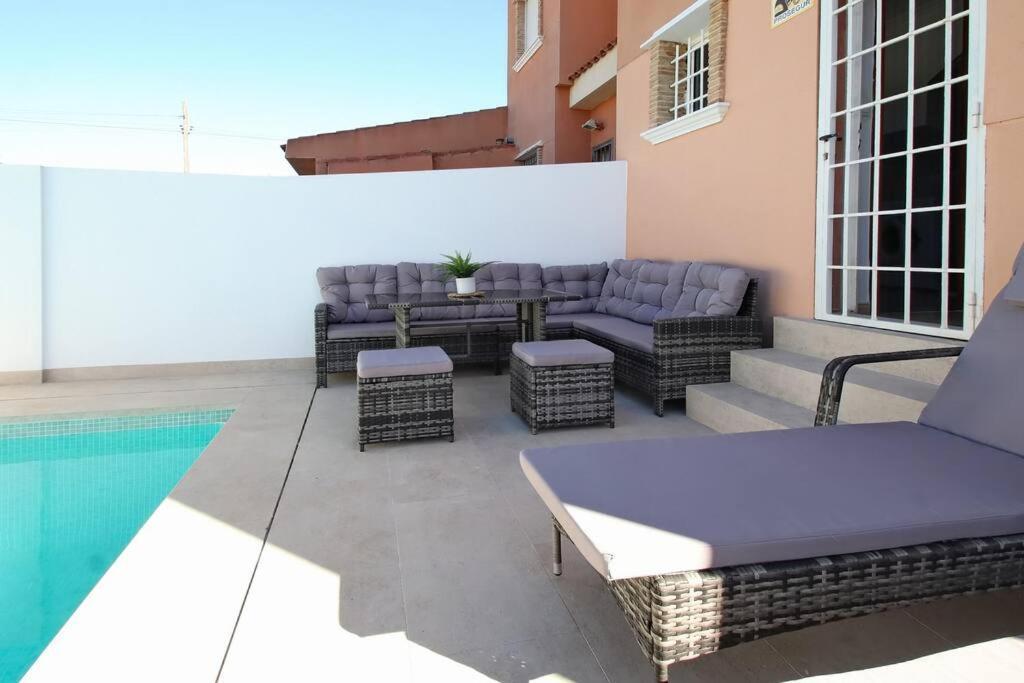 Villa Casa Olivia With Pool Heating Fee à Torrevieja Extérieur photo