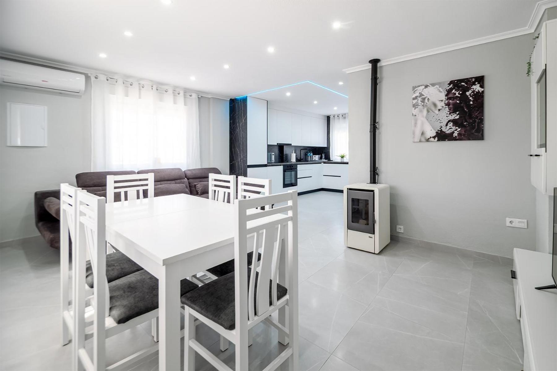 Villa Casa Olivia With Pool Heating Fee à Torrevieja Extérieur photo